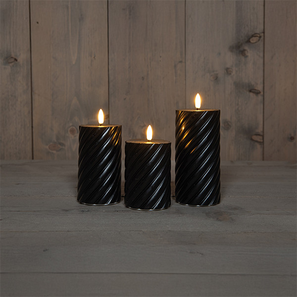 Anna Collection Led kaars voor buiten 7,5 x 10 cm, 12,5 cm, 15 cm | Zwart | Swirl | 3D vlam | 3 stuks  LCO00446 - 1