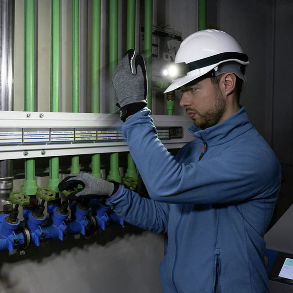 Ansmann LED hoofdlamp op batterijen | Li-Po | 700 lumen | IP65 | Zwart LAN00100 - 6