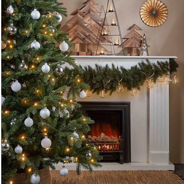 Kunstkerstboom 2.15 meter | Brampton | 260 lampjes | 1992 tips | PVC/PE | Black Box LBB00024 - 4