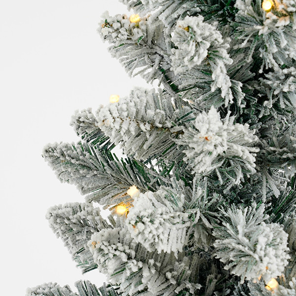 Kunstkerstboom op batterijen 1.20 meter | Gerlos | Besneeuwd | 60 lampjes | 166 Tips | Black Box Trees LBB00149 - 2