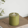 Led kaars 10 x 10  cm | Olive Green | 3D vlam | Deluxe HomeArt LDH00095 - 2