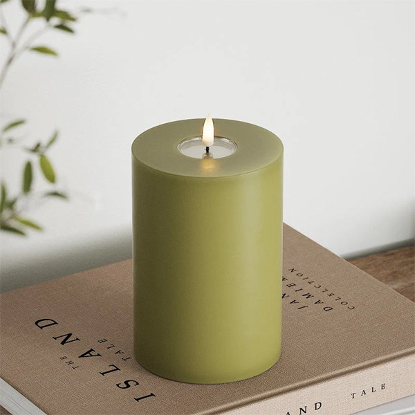 Led kaars 10 x 15  cm | Olive Green | 3D vlam | Deluxe HomeArt LDH00096 - 2