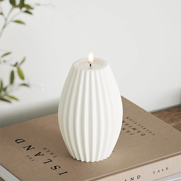 Led kaars 10 x 15 cm | Stripe | Wit | 3D vlam | Deluxe HomeArt LDH00585 - 2