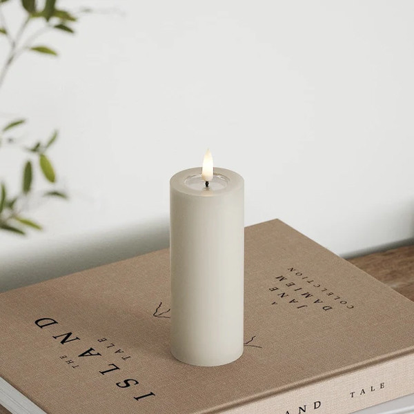 Led kaars 5 x 12,5 cm | Zandkleur | 3D vlam | Deluxe HomeArt LDH00214 - 2