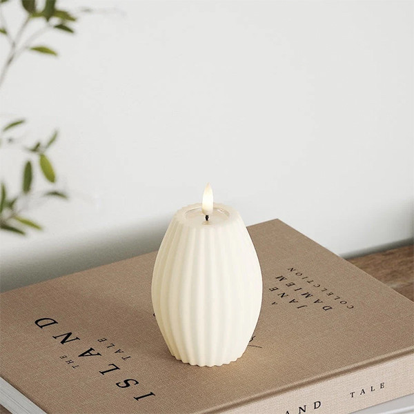Led kaars 7,5 x 10 cm | Stripe | Creme | 3D vlam | Deluxe HomeArt LDH00586 - 2