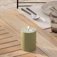 Led kaars voor buiten 7,5 x 10 cm | Olive Green | 3D vlam | Deluxe HomeArt LDH00456