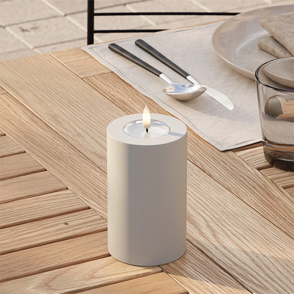 Led kaars voor buiten 7,5 x 12,5 cm | Dust sand | 3D vlam | Deluxe HomeArt LDH00436 - 1