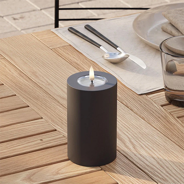 Led kaars voor buiten 7,5 x 12,5 cm | Zwart | 3D vlam | Deluxe HomeArt LDH00403 - 1