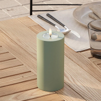 Led kaars voor buiten 7,5 x 15 cm | Dust green | 3D vlam | Deluxe HomeArt LDH00400