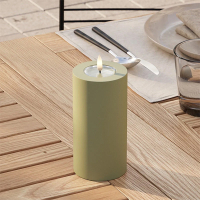 Led kaars voor buiten 7,5 x 15 cm | Olive Green | 3D vlam | Deluxe HomeArt LDH00458