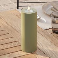 Led kaars voor buiten 7,5 x 20 cm | Olive Green | 3D vlam | Deluxe HomeArt LDH00459