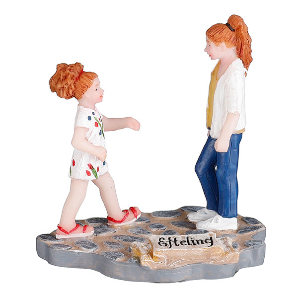 Luville Kersthuisje Efteling | Bezoekers 'Waar gaan we nu heen?' | 6.5 cm LLU10109 - 1