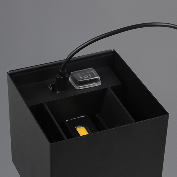 Oplaadbare wandlamp met beweging & schemersensor | Talent | Vierkant | 3000K | IP44 | Zwart | Trio Lighting LTR00413 - 4