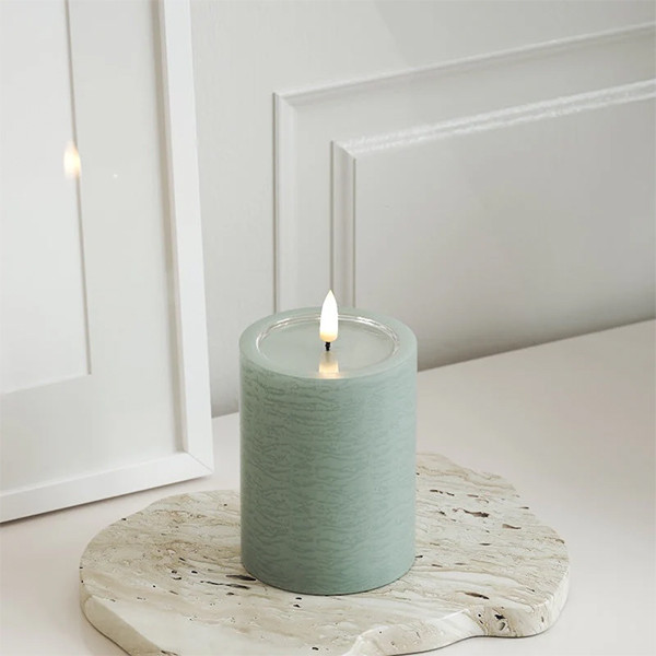 Led kaars 7,5 x 10 cm | Salvie groen | 3D vlam | Unique Candles LDH00670 - 2