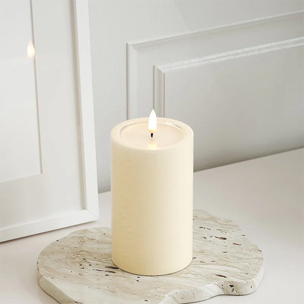 Led kaars 7,5 x 12,5 cm | Creme | 3D vlam | Unique Candles LDH00666 - 2