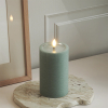 Led kaars 7,5 x 12,5 cm | Salvie groen | 3D vlam | Unique Candles LDH00671 - 1