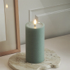 Led kaars 7,5 x 15 cm | Salvie groen | 3D vlam | Unique Candles LDH00672 - 1