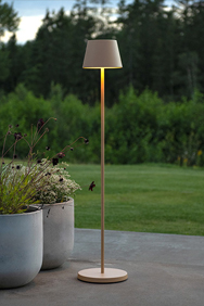 Oplaadbare vloerlamp